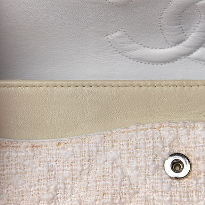 Chanel Tweed Medium Double Flap White 18 of 26