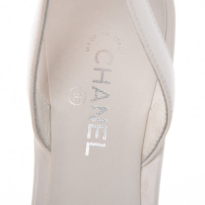 Chanel Lambskin Cap Toe CC Slingback Sandals 35.5 White Black 7 of 9
