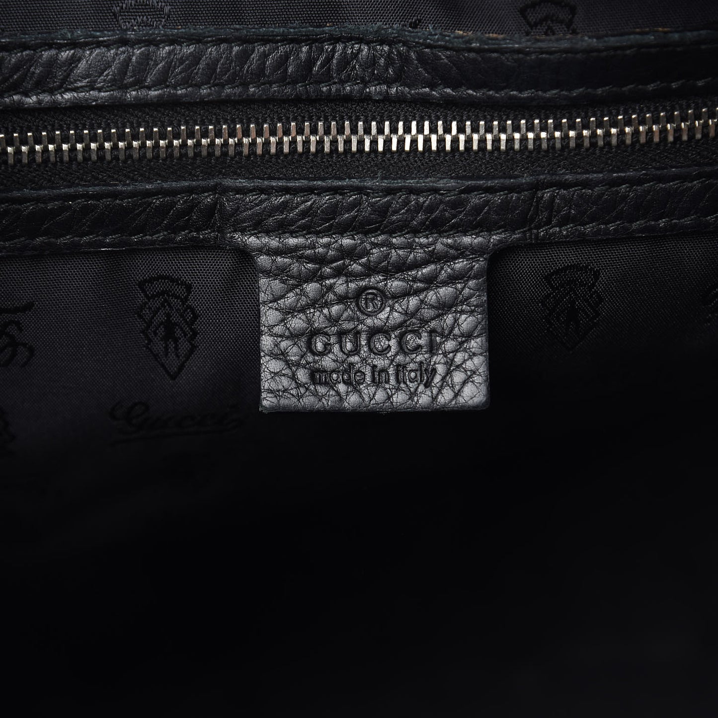 Guccissima Neoprene Medium Techno Tag Boston Black