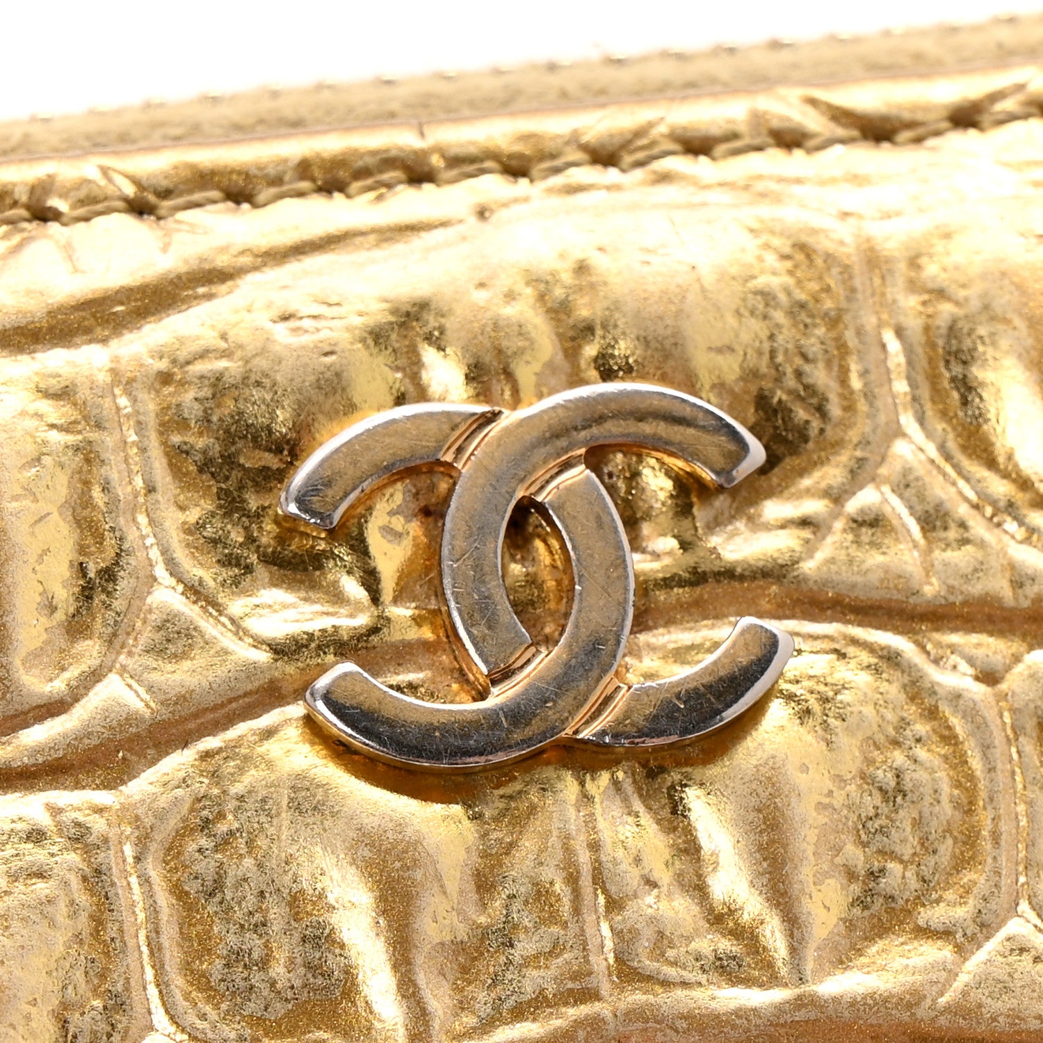 Chanel Metallic Calfskin Crocodile Embossed Cocodile Zip Coin Case Gold 8 of 9