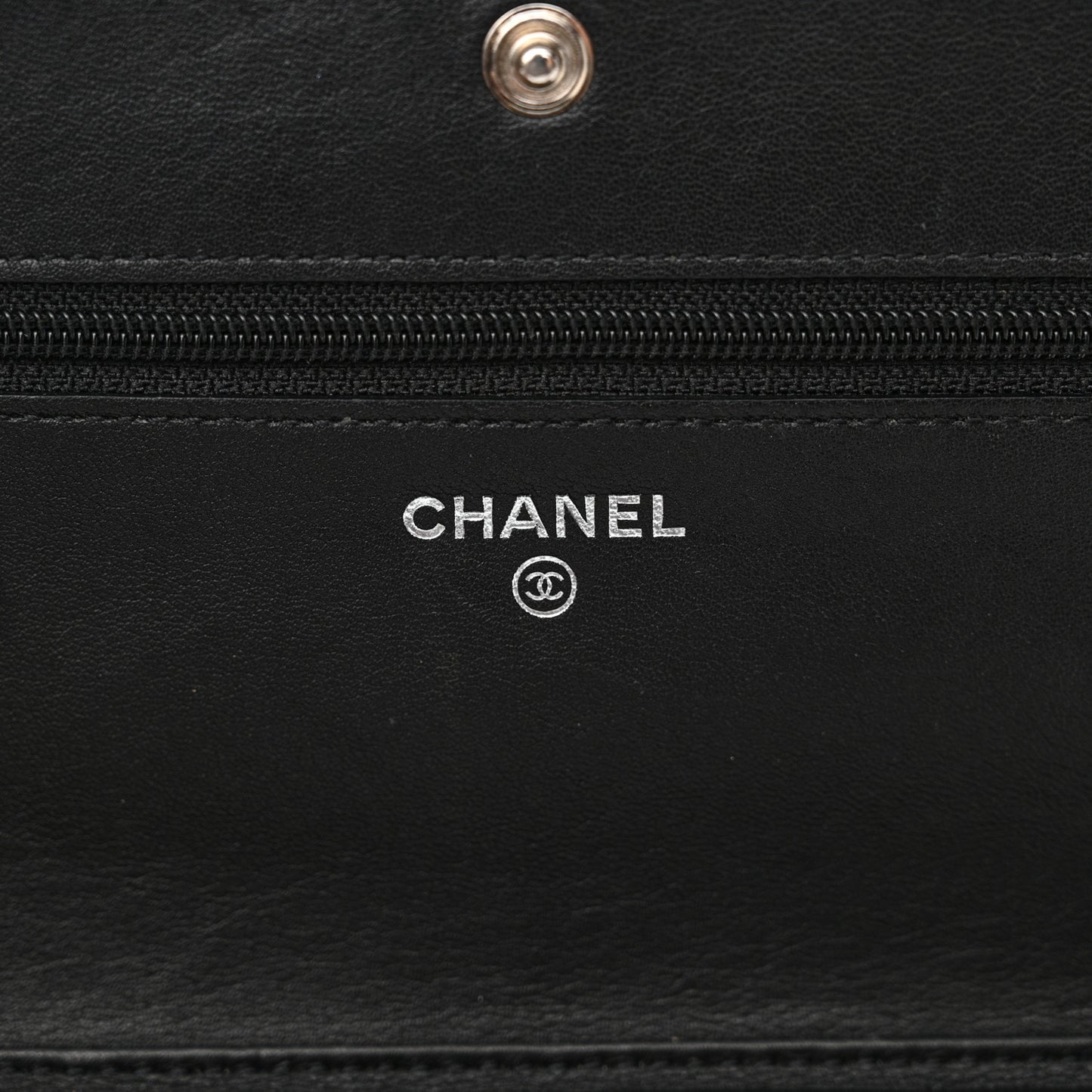 Caviar Sevruga Wallet on Chain WOC Black