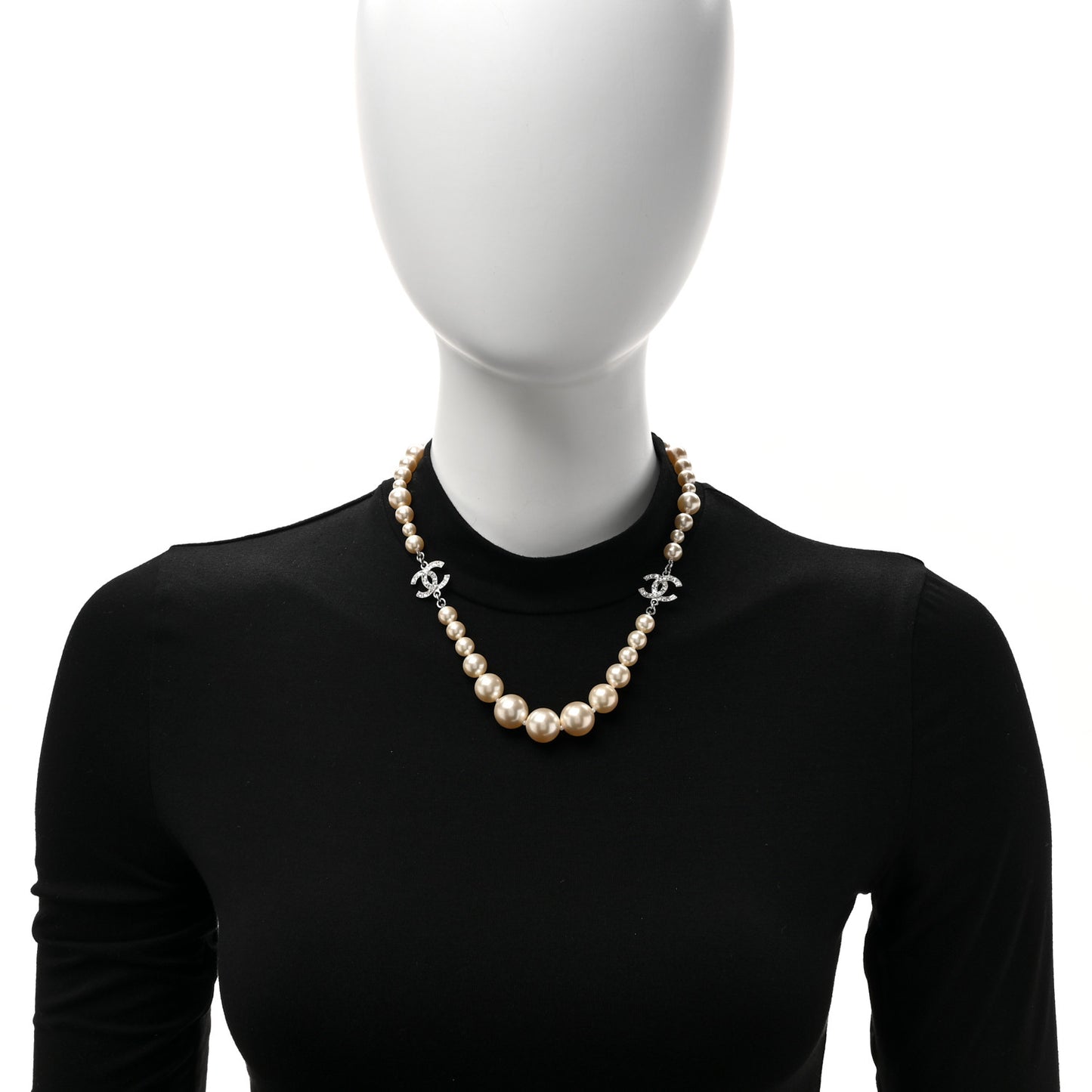 Pearl Crystal Baguette CC Short Necklace Silver