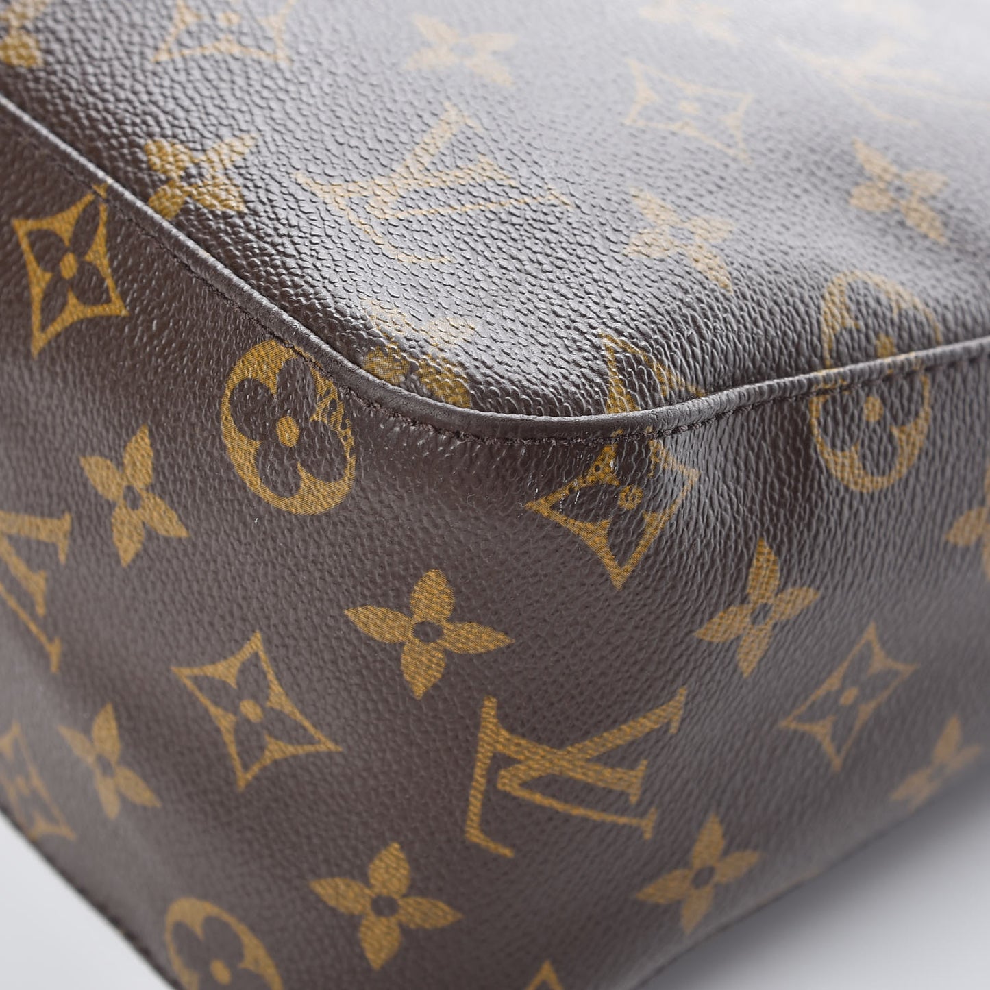 Monogram Looping MM