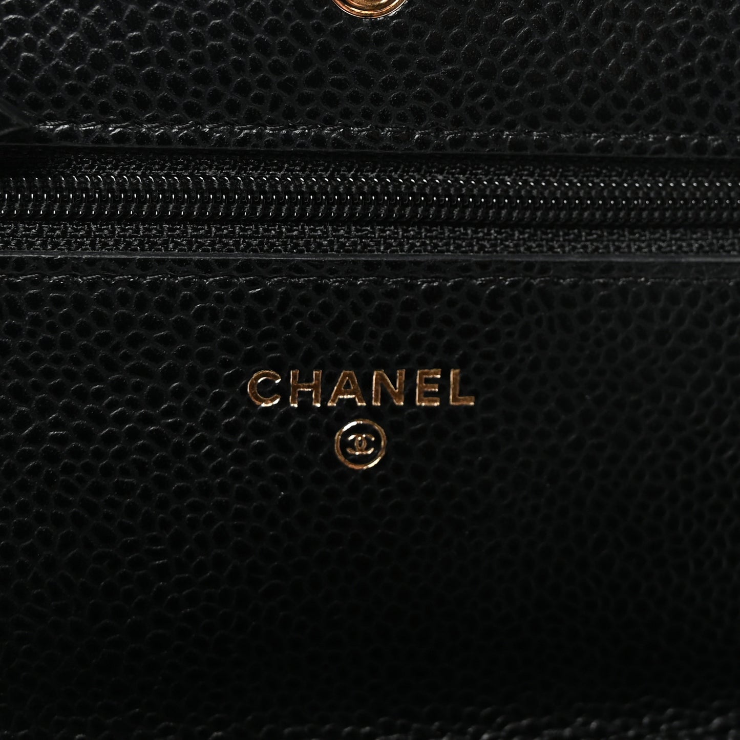 Caviar Quilted Wallet on Chain WOC Black