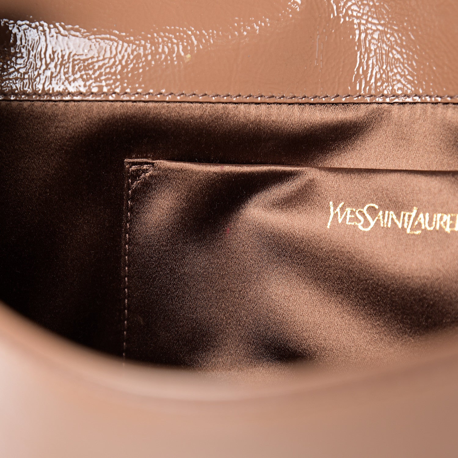 Saint Laurent Textured Patent Calfskin Monogram Large Belle De Jour Clutch Nude 6 of 7