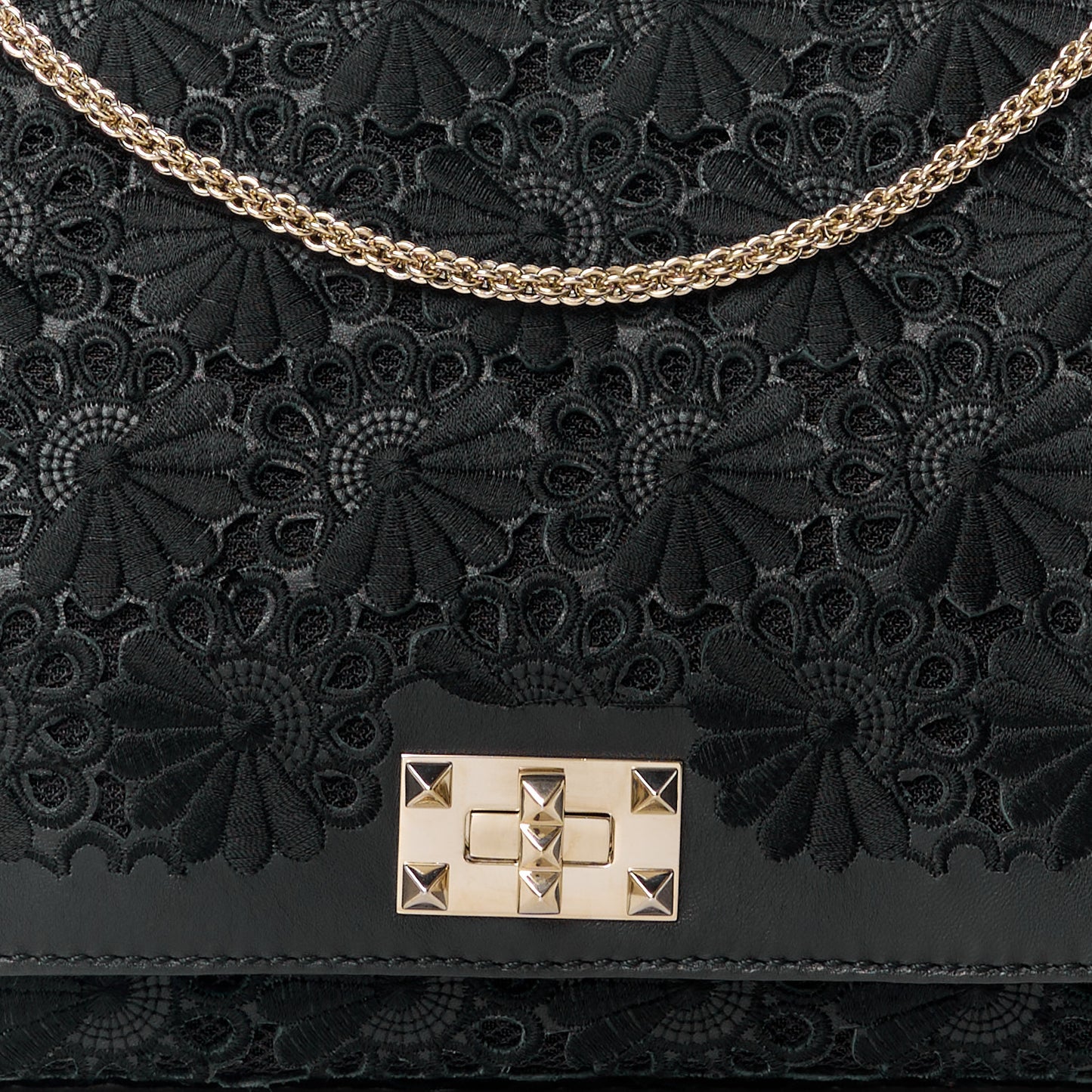 VALENTINO GARAVANI Lambskin Lace Large Girello Flap Black