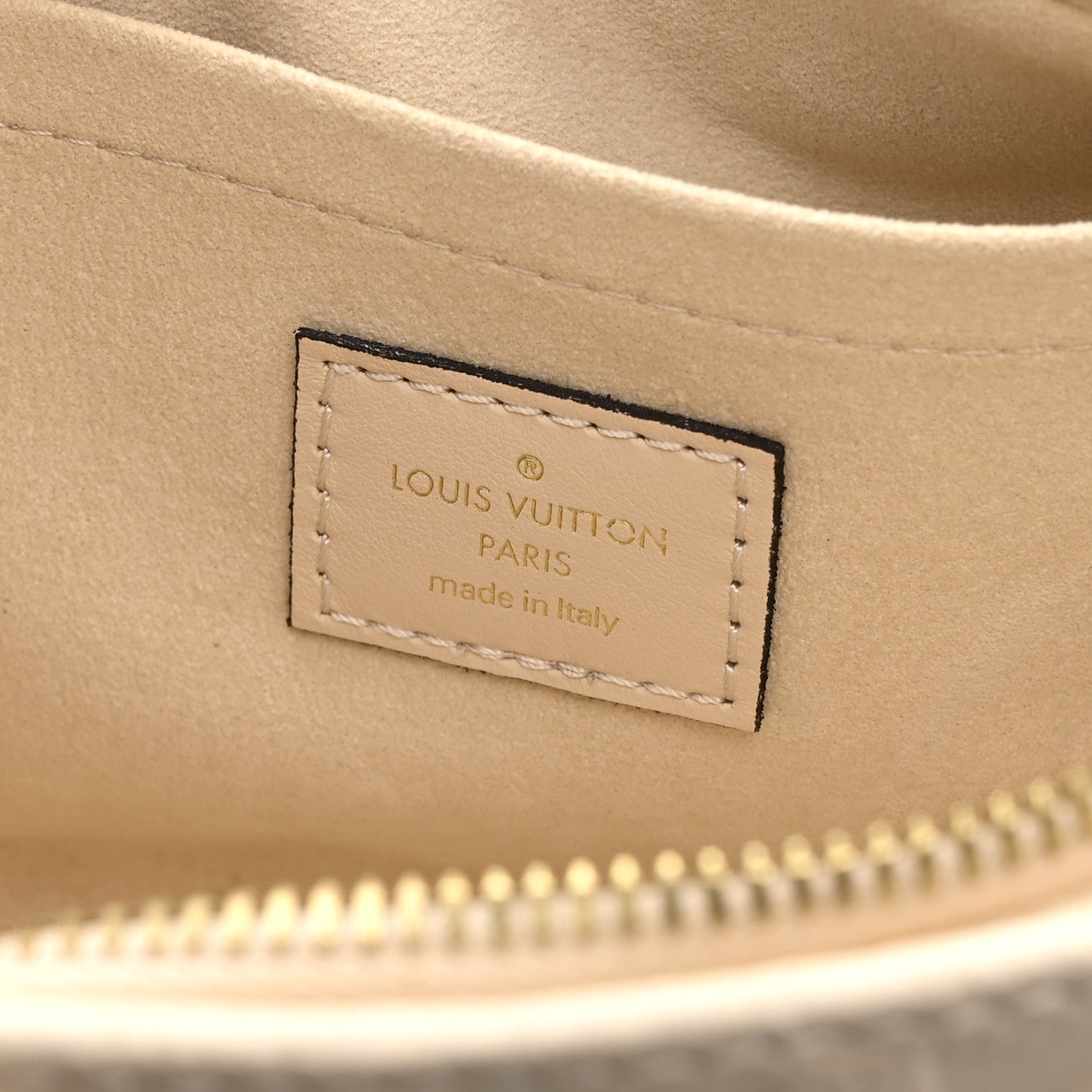 Louis Vuitton Empreinte Monogram Giant OnTheGo East West Creme 6 of 9