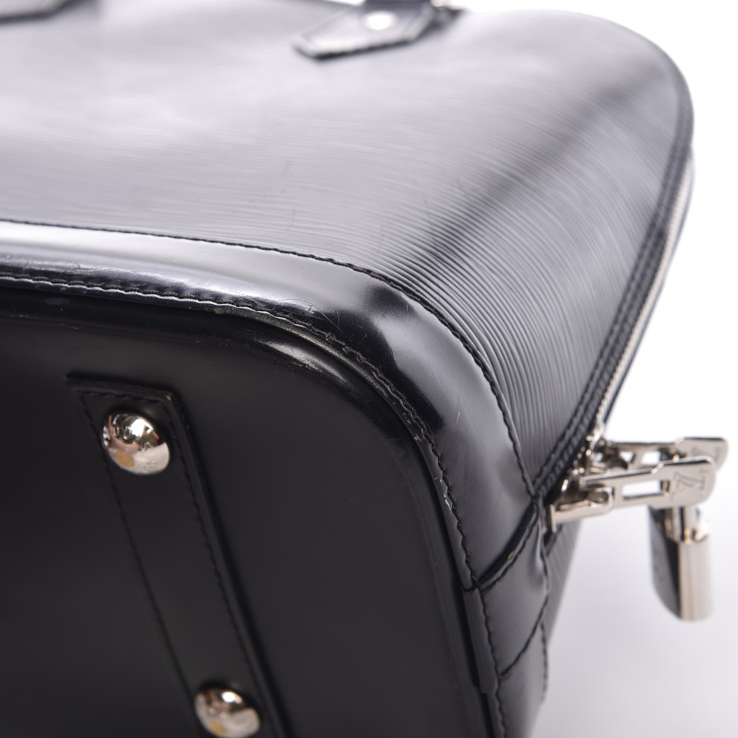 Louis Vuitton Epi Alma PM Black 13 of 28