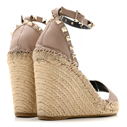Valentino Garavani Grained Calfskin Rockstud Ankle Strap Espadrille 15/105mm Wedge Sandals 35 Rose Quartz Natural 5 of 13