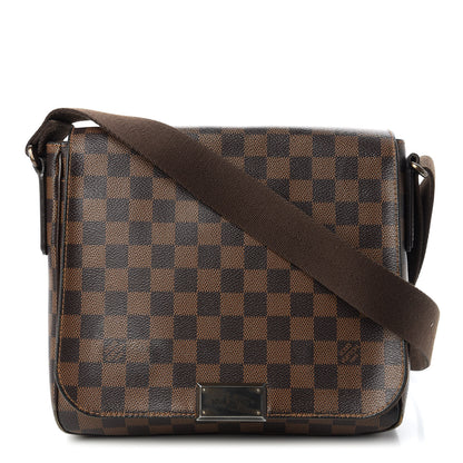 Louis Vuitton Damier Ebene District PM 1 of 12