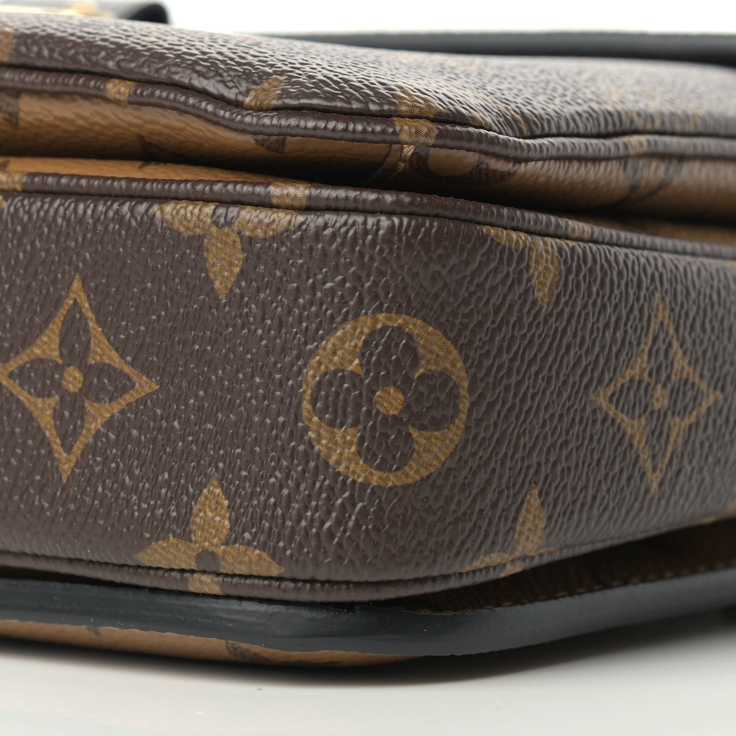 Reverse Monogram Pochette Metis