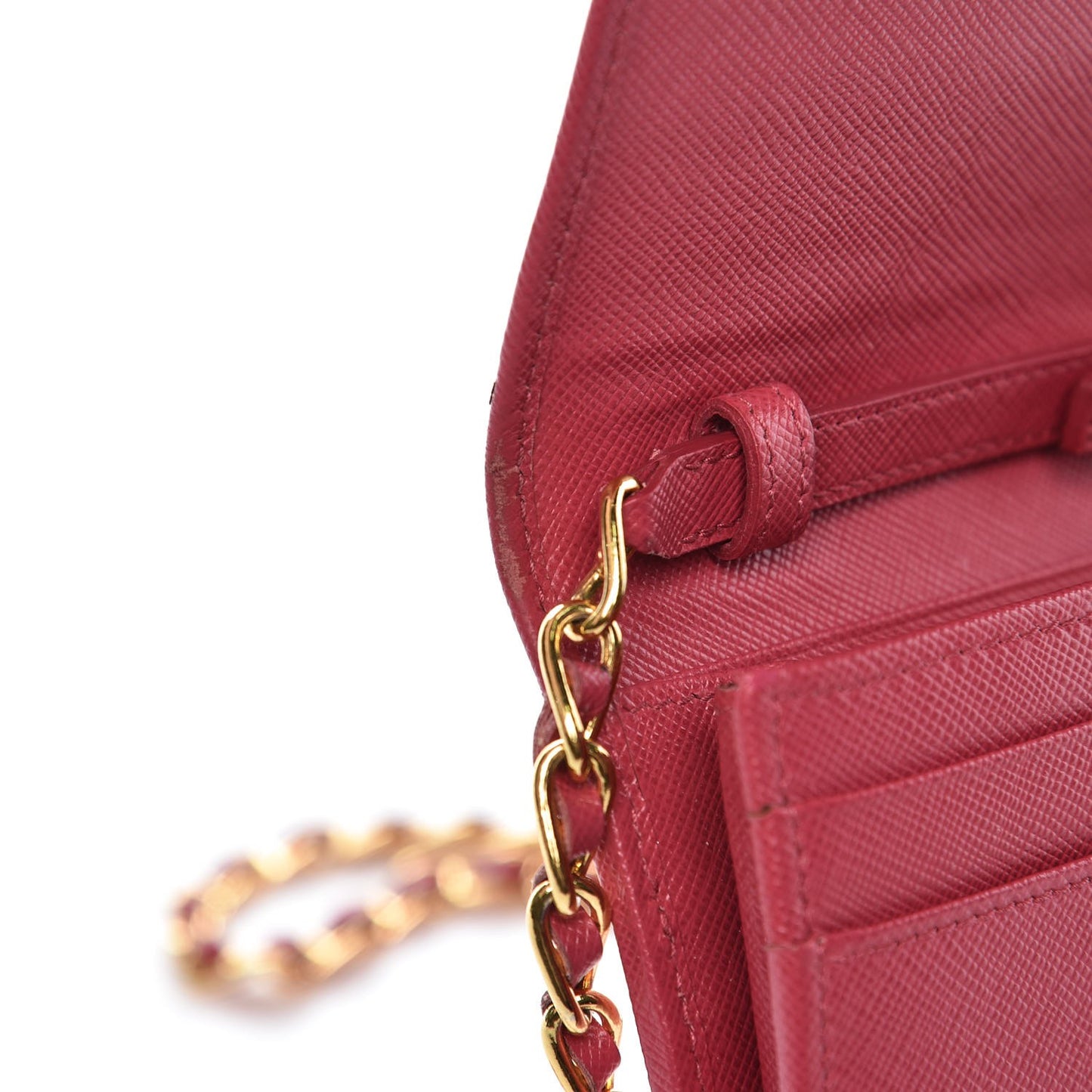 Saffiano Metal Oro Chain Wallet Peonia