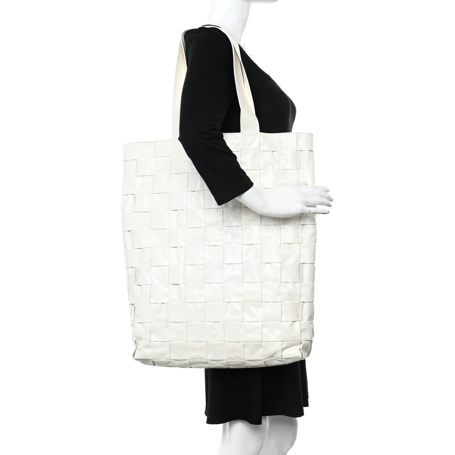 Calfskin Maxi Intrecciato Cassette Tote White