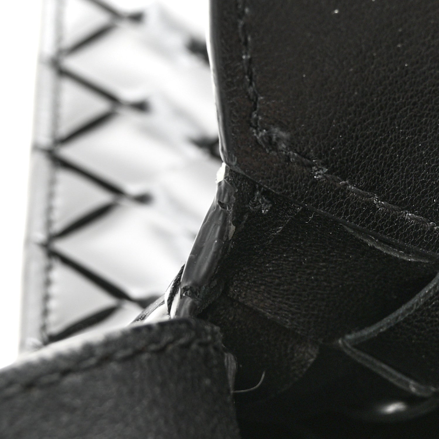 Bottega Veneta Patent Intrecciato Shoulder Bag Black 10 of 12