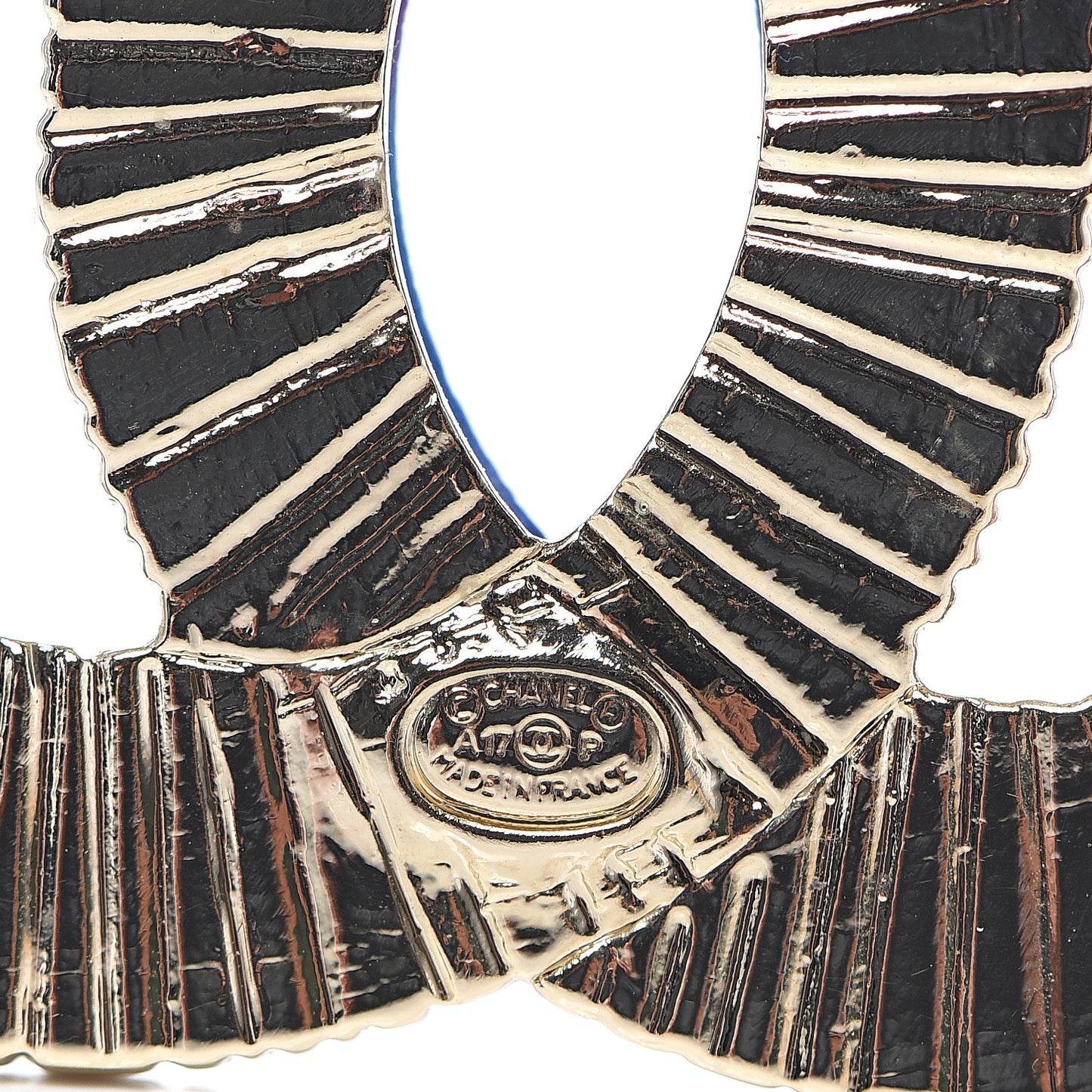 Metal CC Brooch Multicolor