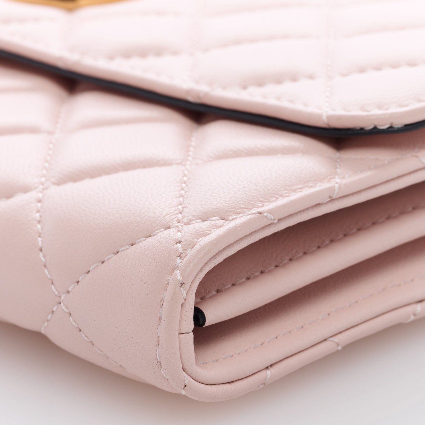 Lambskin Quilted Medusa Wallet On Chain Crossbody Light Pink