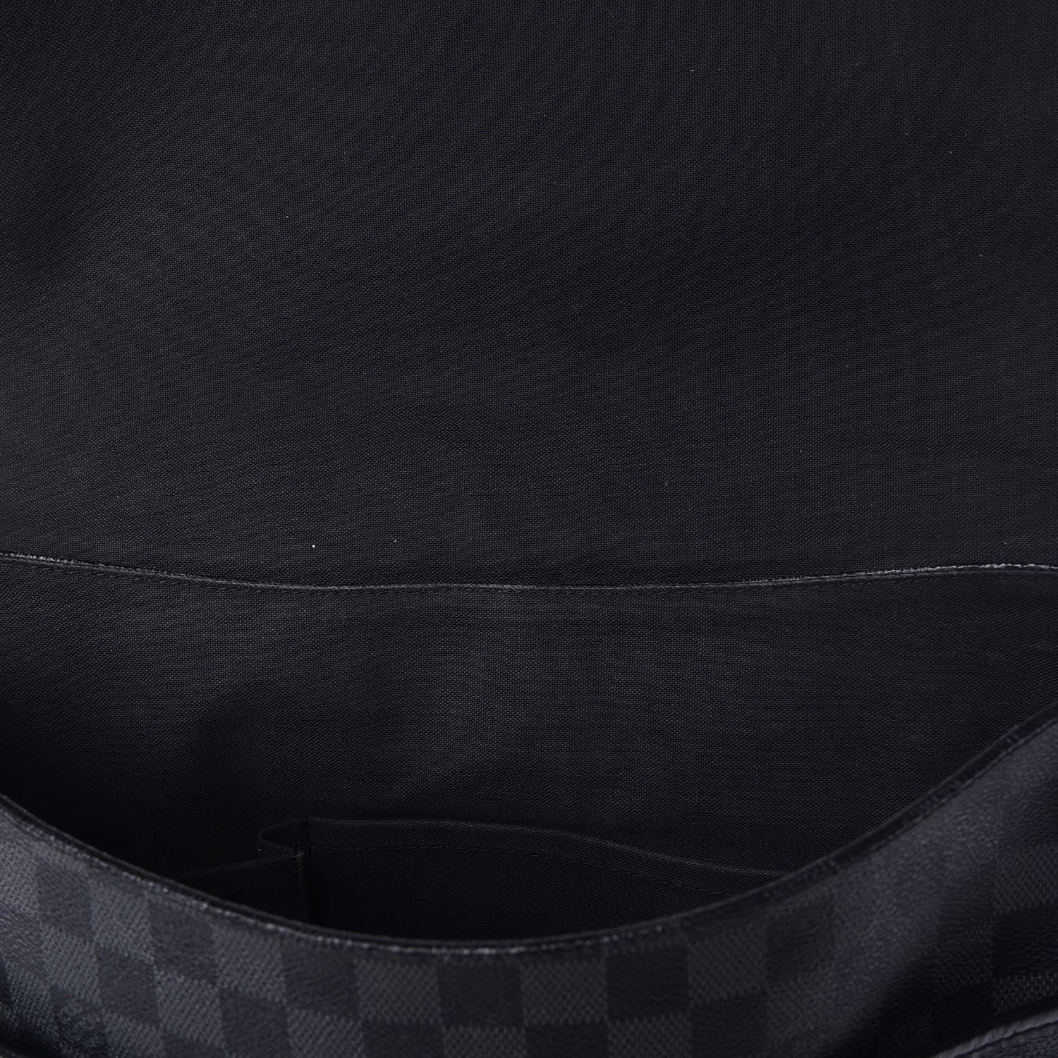 Louis Vuitton Damier Graphite Daniel GM 10 of 12