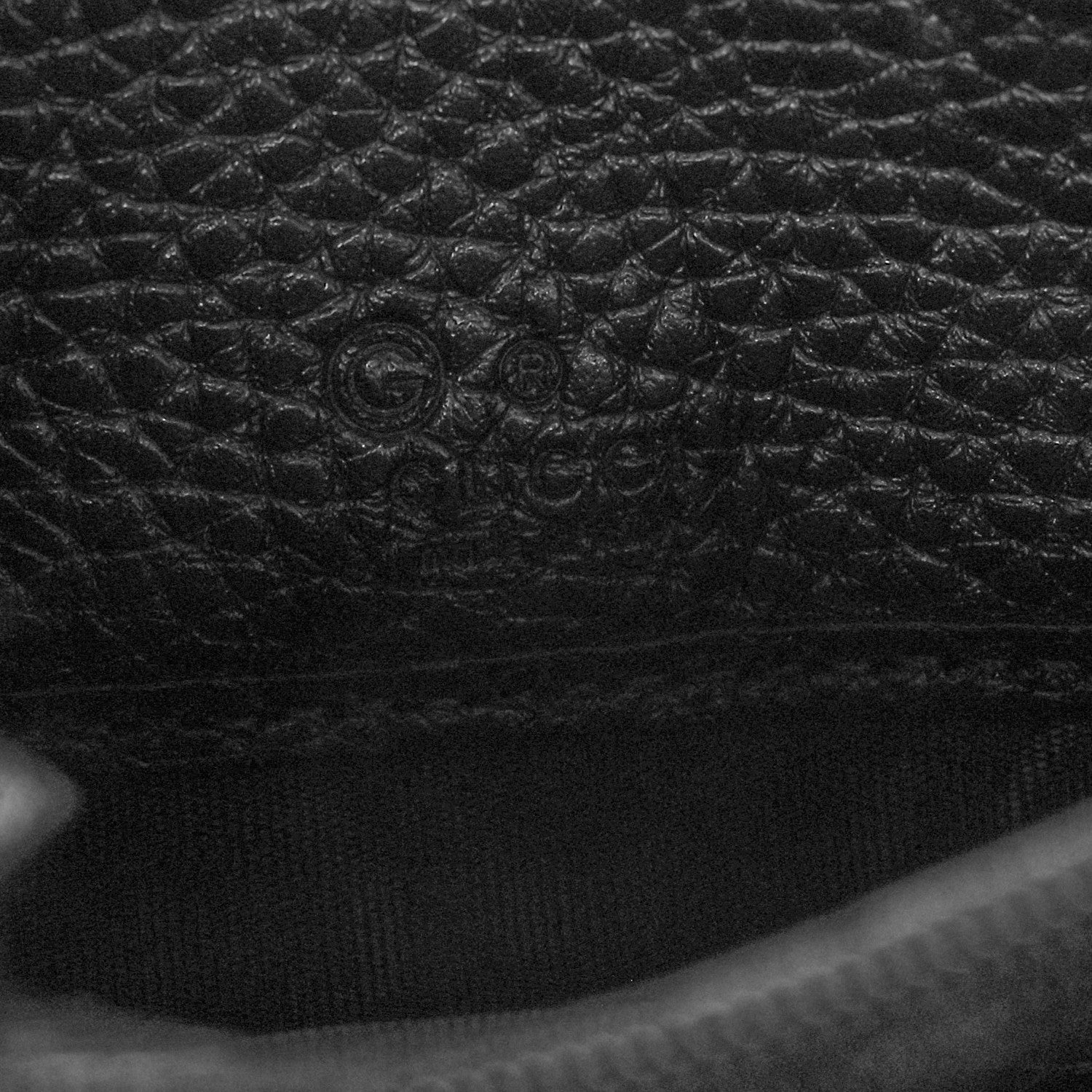 Gucci Pebbled Calfskin Small Soho Zip Around Wallet Black 6 of 7