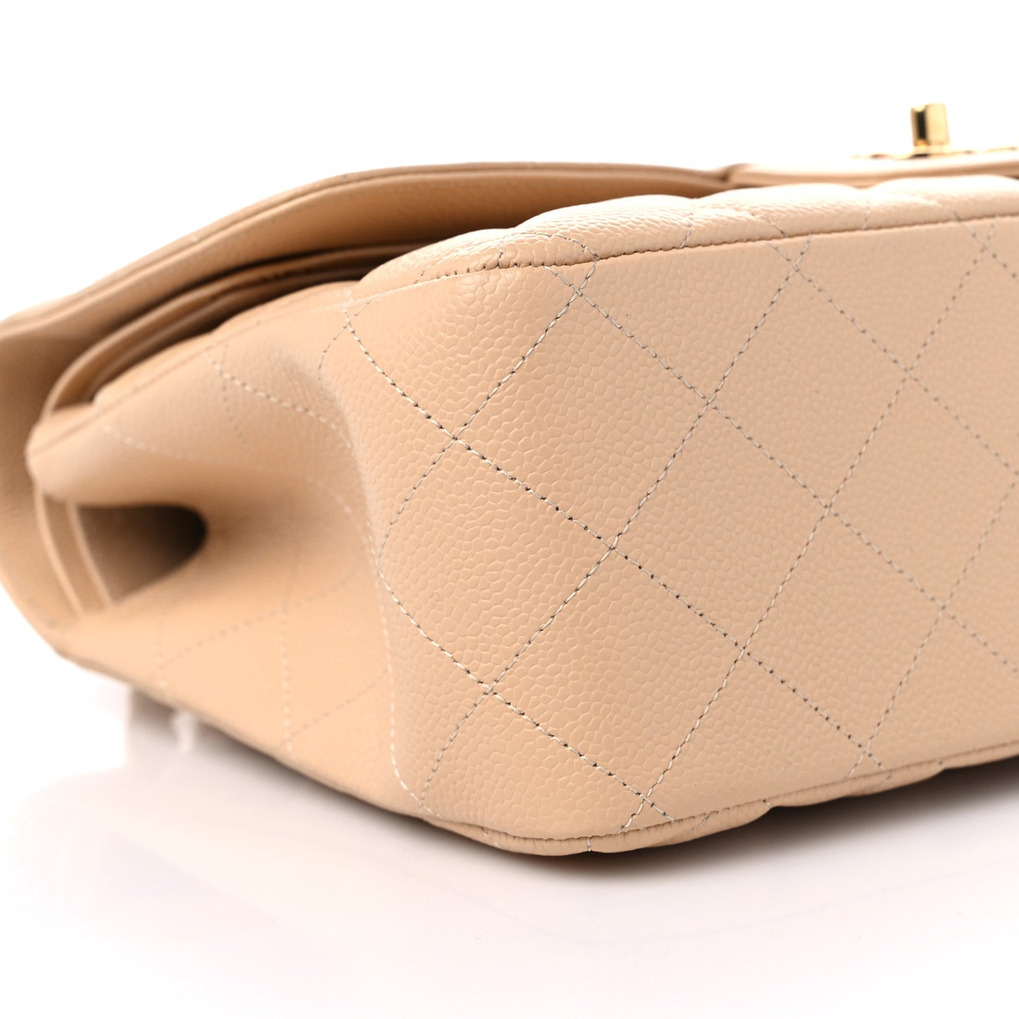 Caviar Quilted Jumbo Double Flap Beige Clair