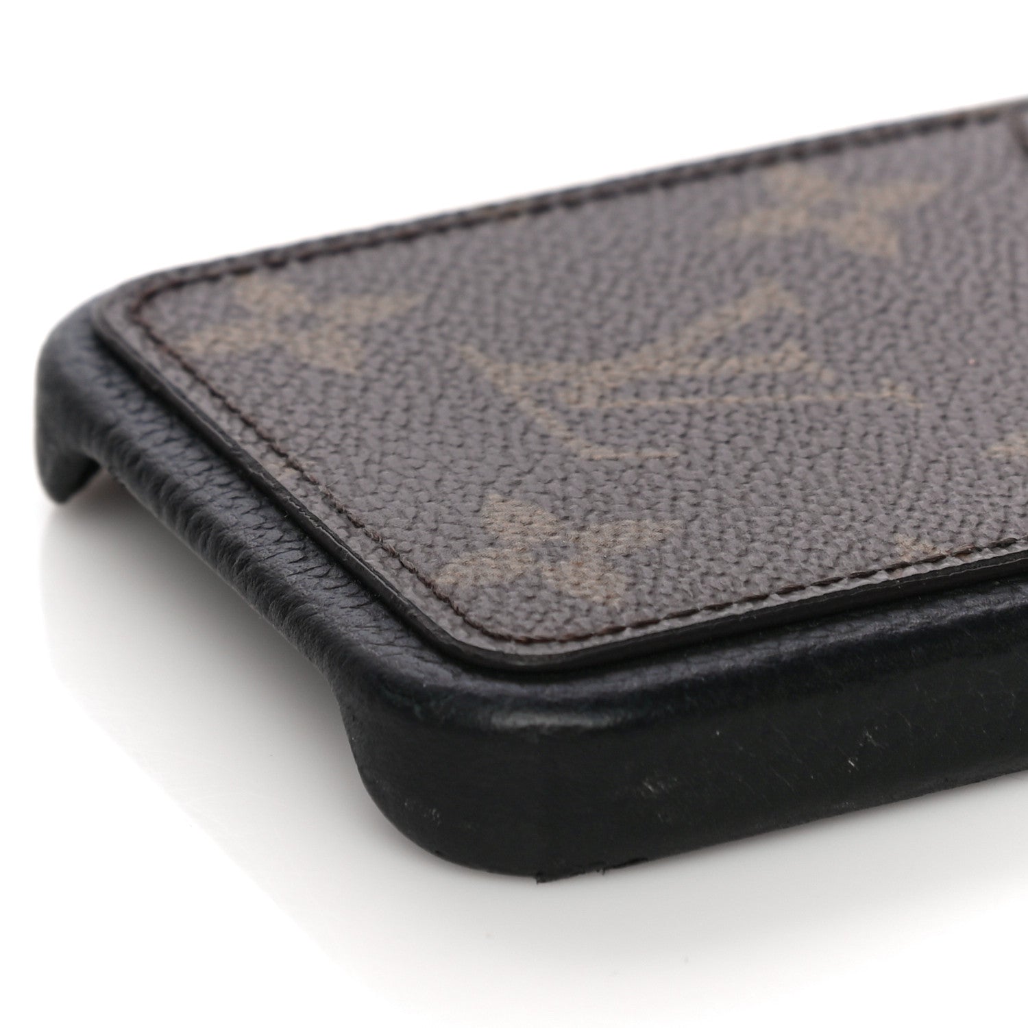 Louis Vuitton Monogram iPhone 12/12 Pro Bumper Black 9 of 10
