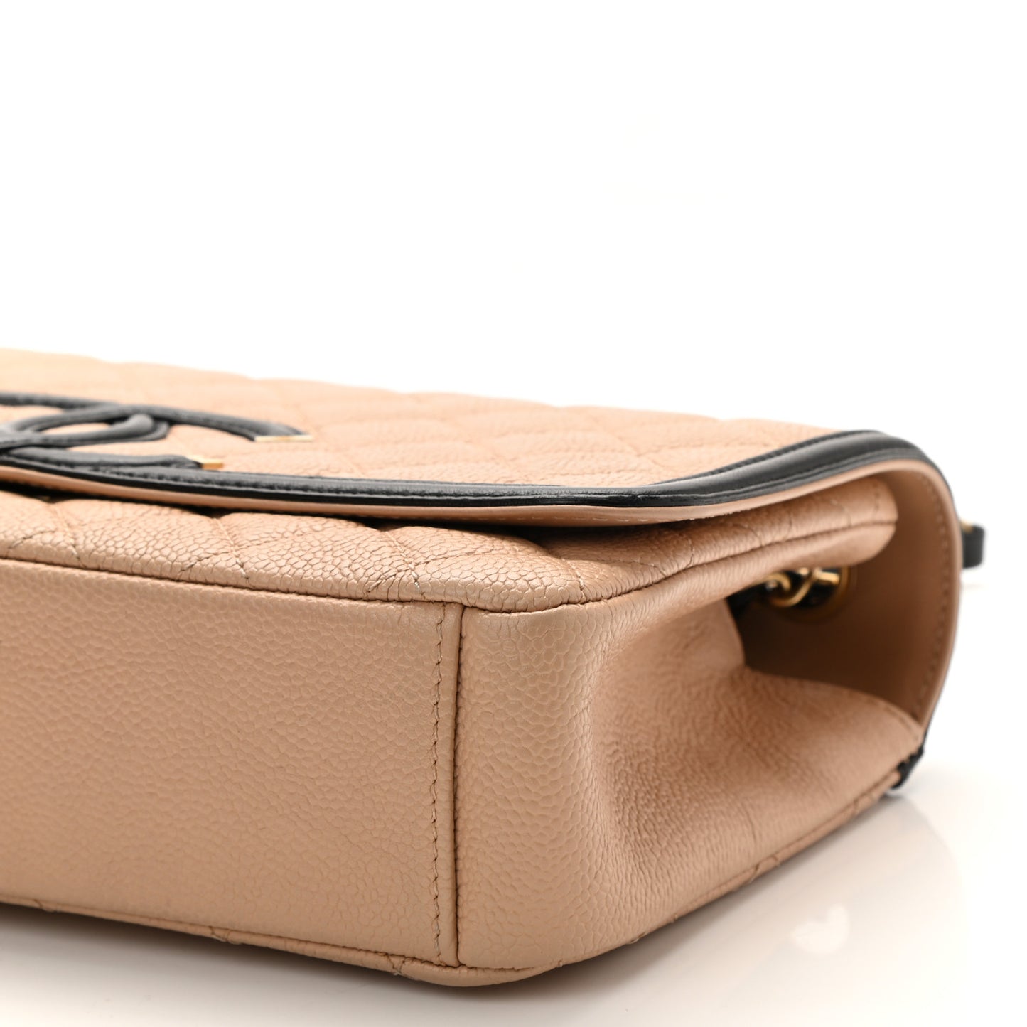 Caviar Quilted Medium CC Filigree Flap Beige Black