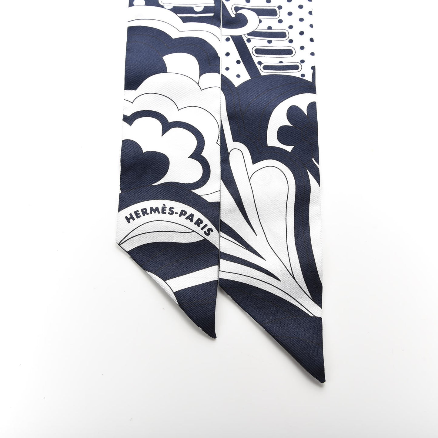 Silk Washington's Carriage Detail Twilly Marine White