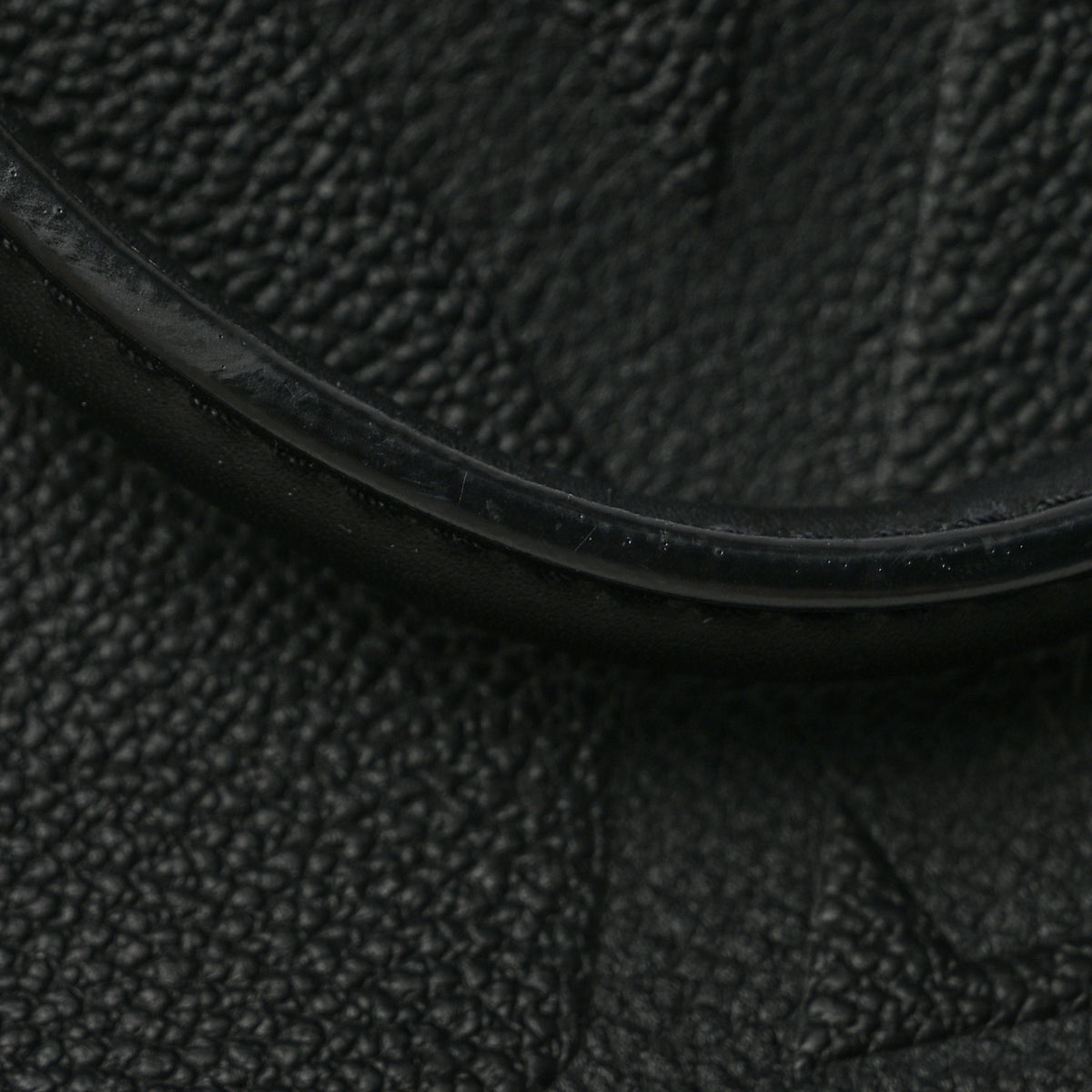 Empreinte Monogram Giant Onthego MM Black