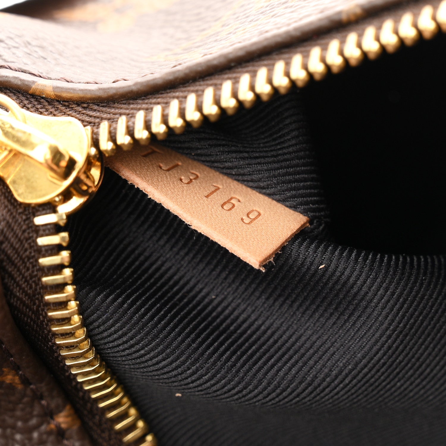 Louis Vuitton Monogram Bumbag 7 of 11