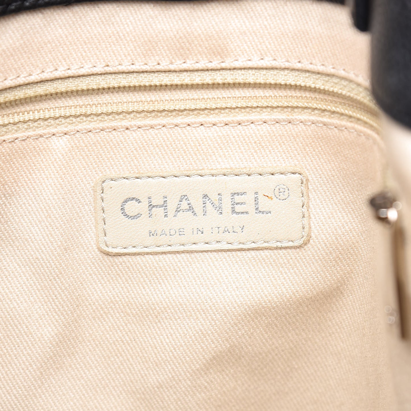 Grained Calfskin CC Pocket Tote Black