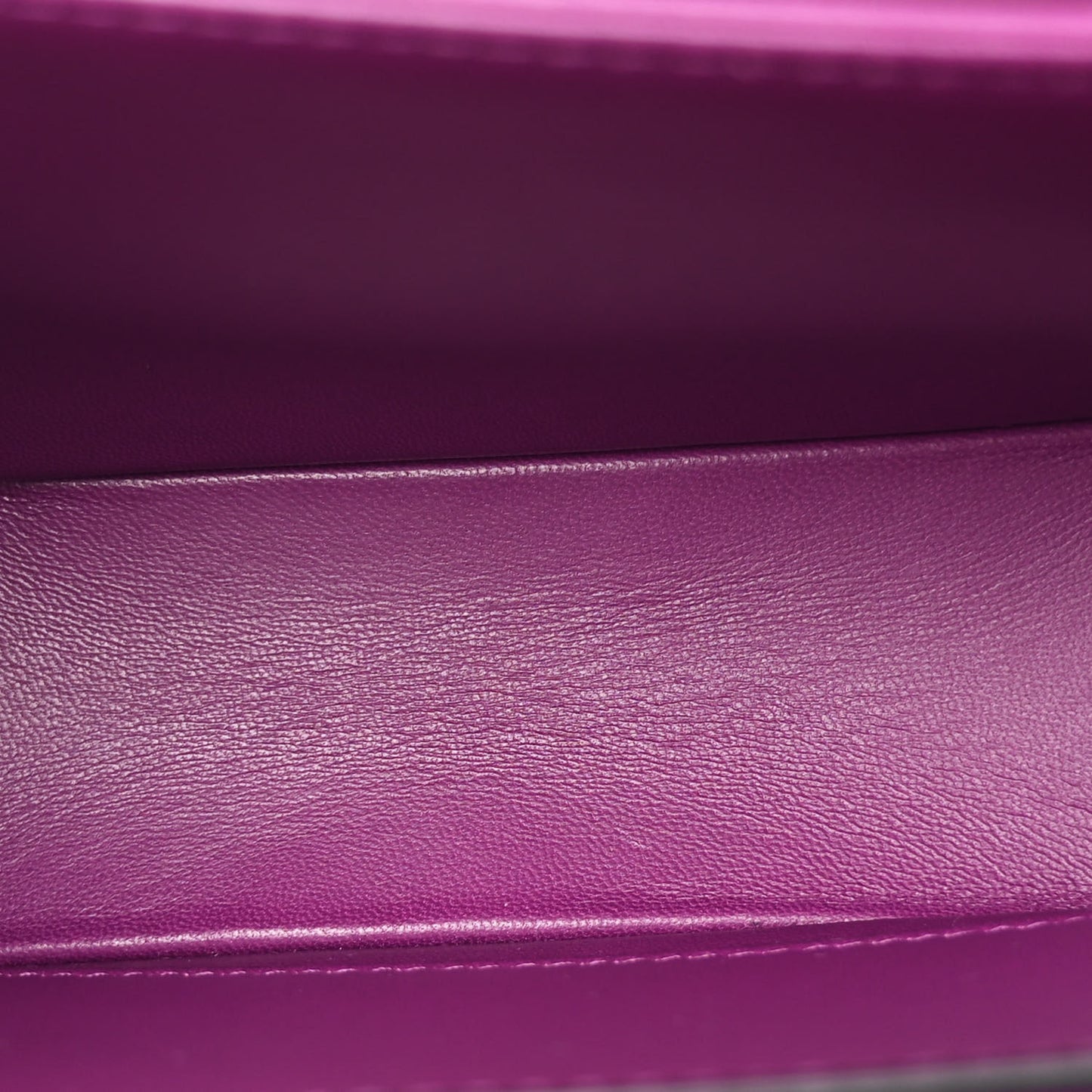 Nappa One Stud Chain Clutch Prune