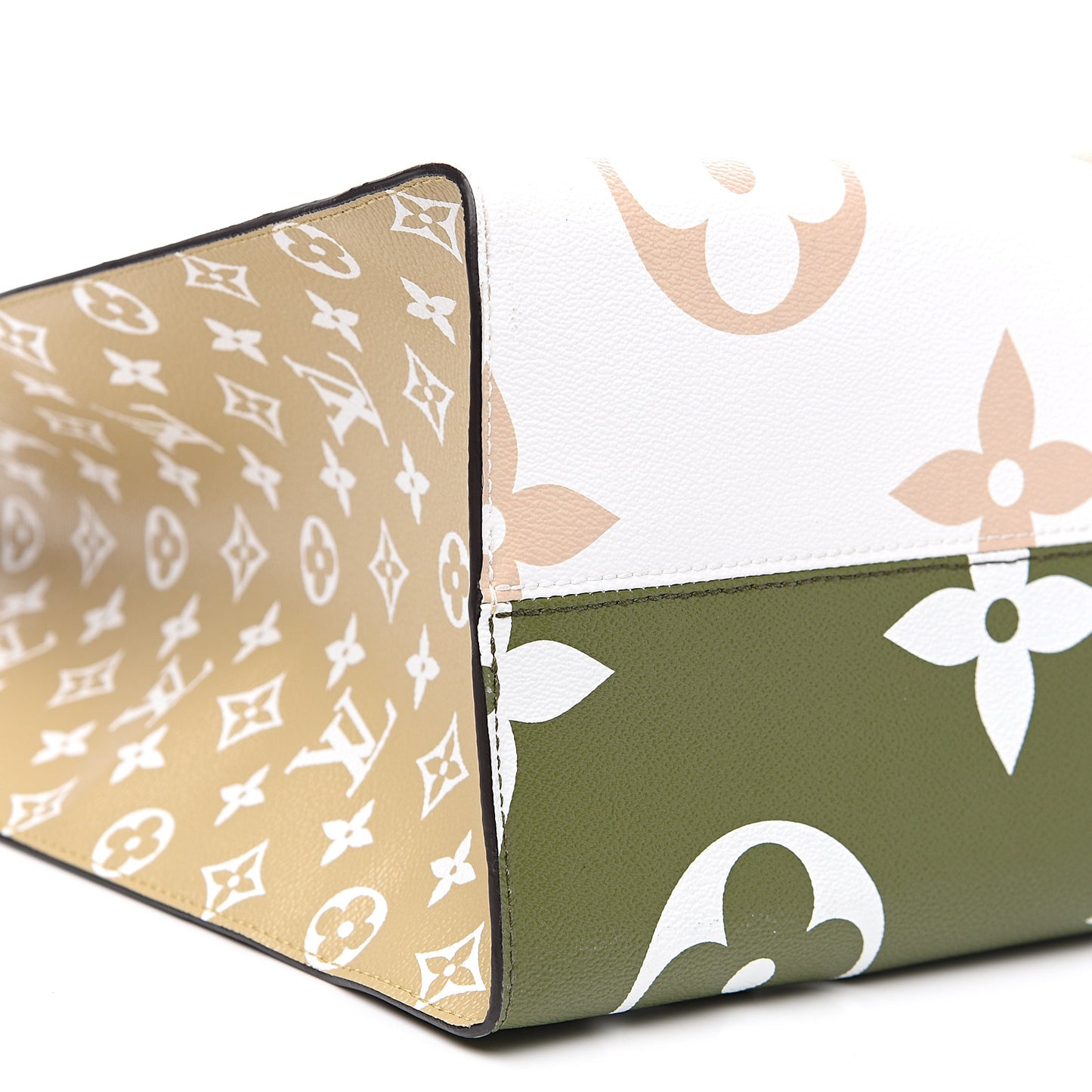 Monogram Giant Onthego GM Kaki Beige