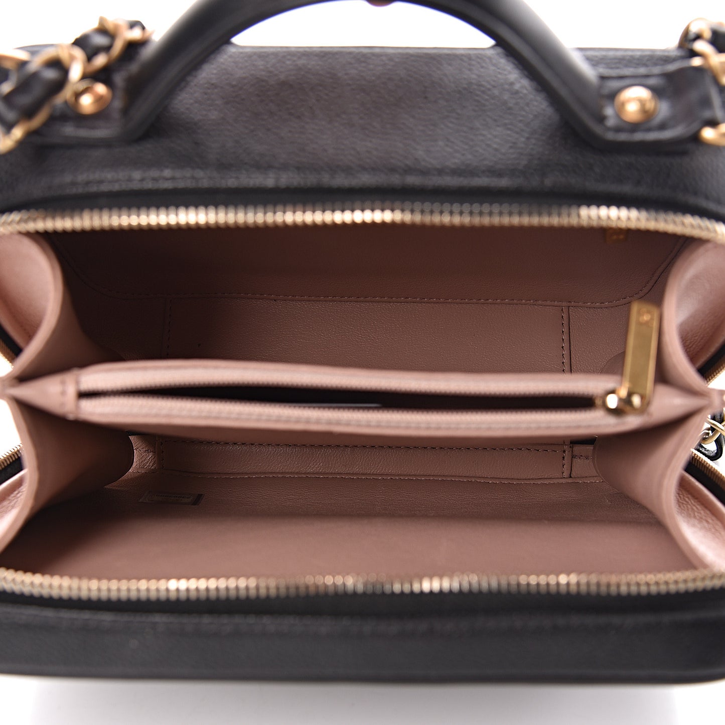 Caviar Quilted Medium CC Filigree Vanity Case Black