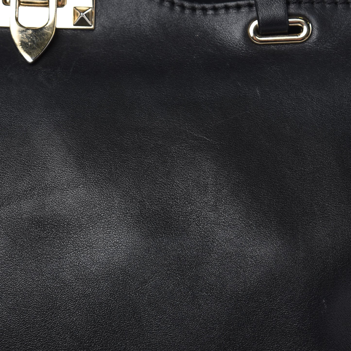 Vitello Medium Rockstud Tote Black