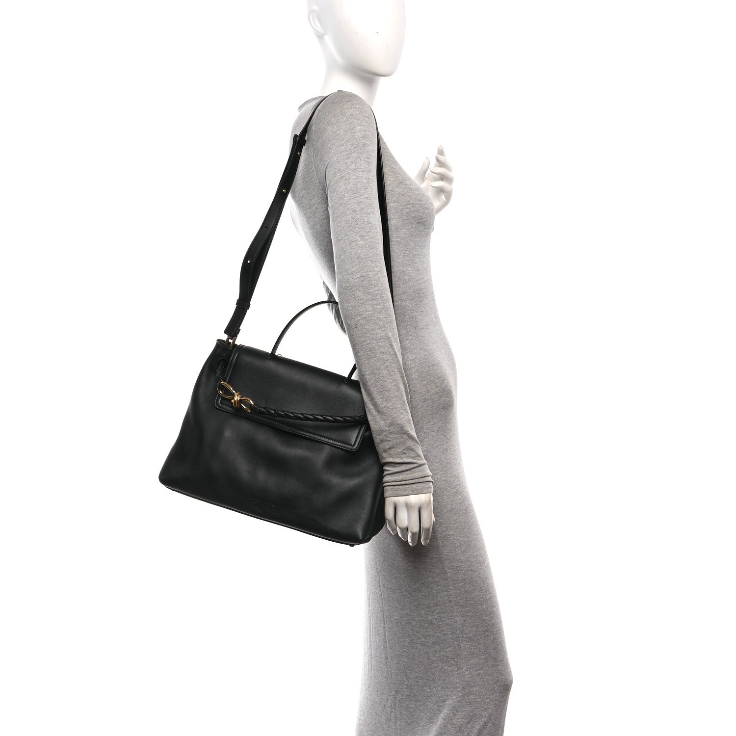 Bottega Veneta Calfskin Medium Andiamo Messenger Bag Black 2 of 10