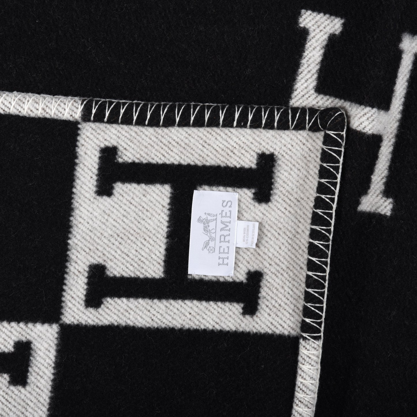 Wool Cashmere Avalon Blanket Ecru Gris Fonce