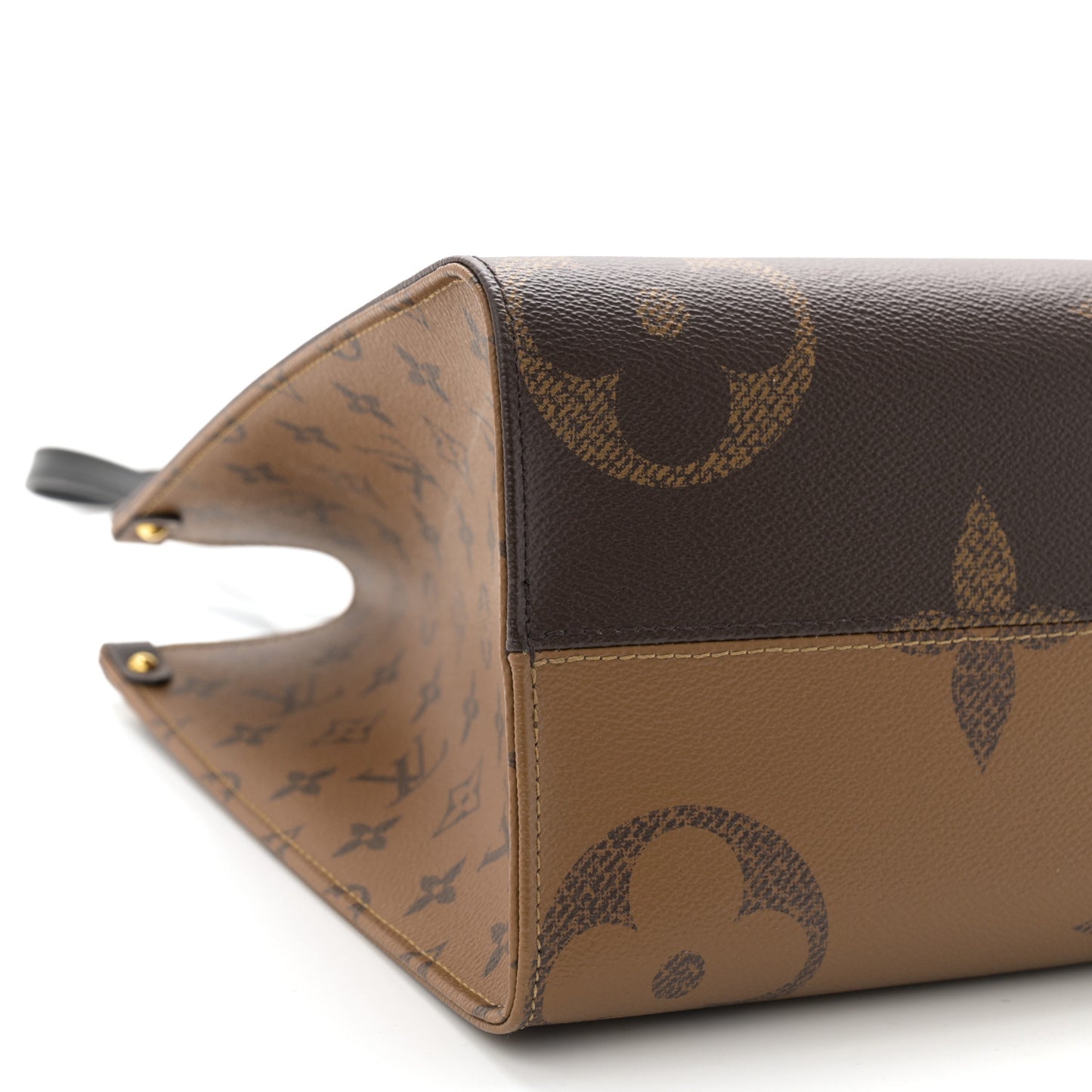 Reverse Monogram Giant Onthego MM