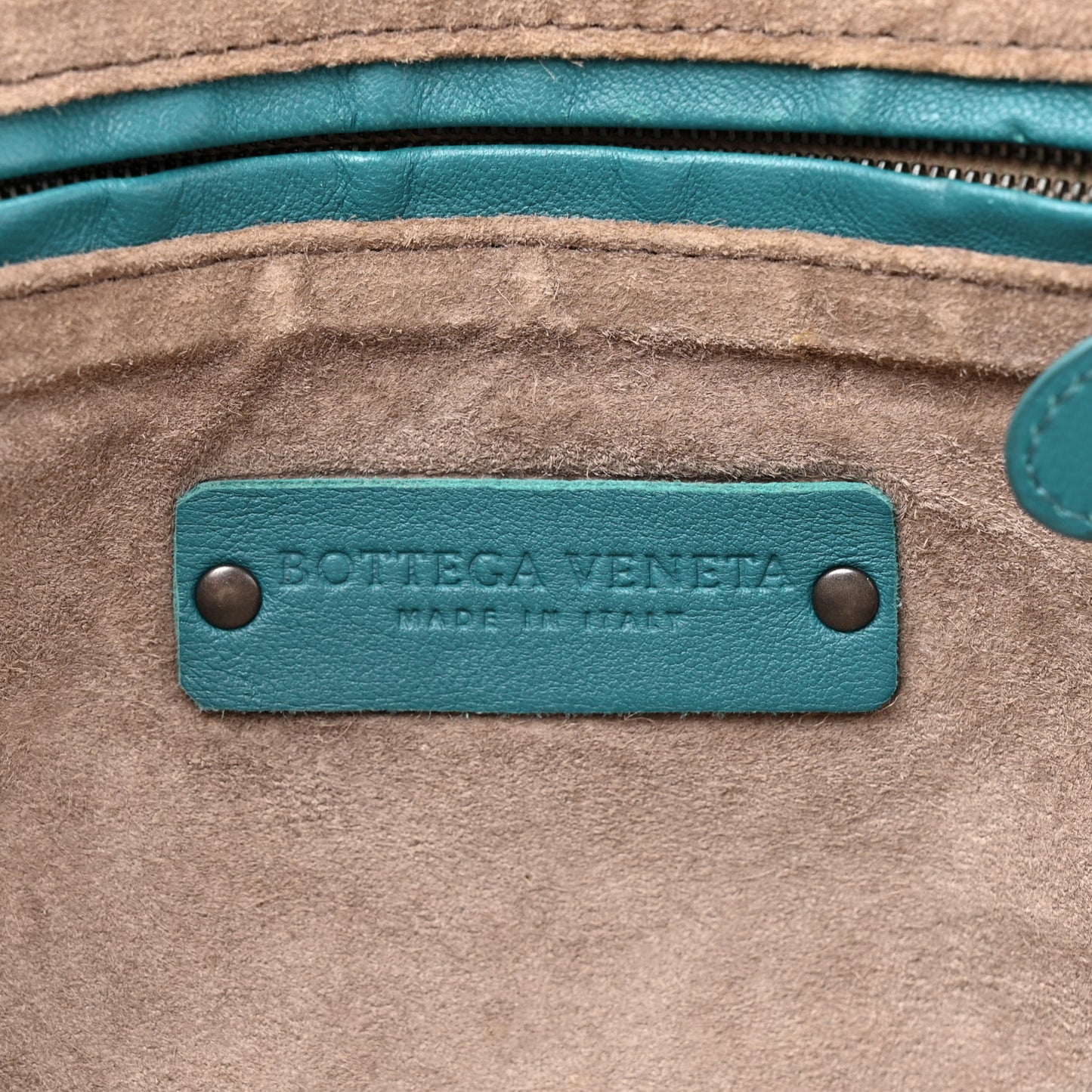 Nappa Intrecciato Nodini Crossbody Messenger Mallard