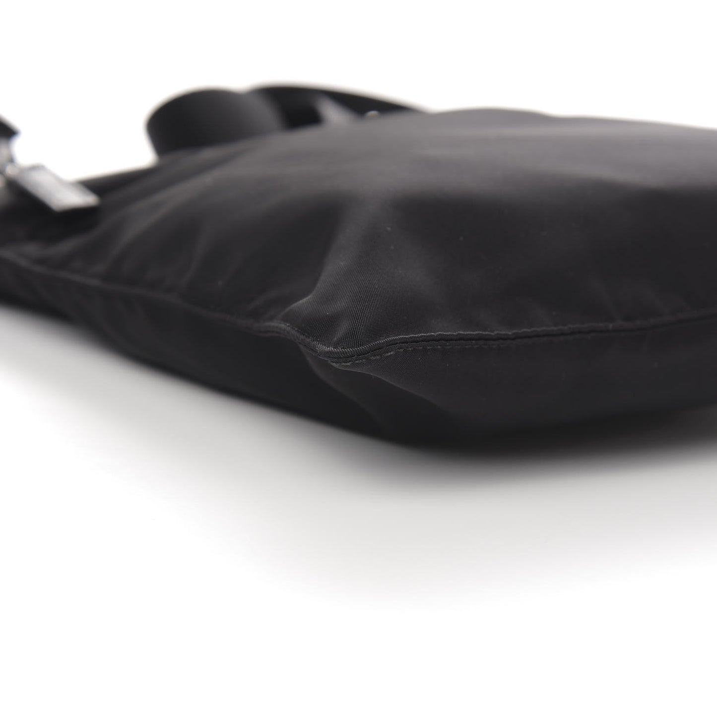 Nylon Flat Messenger Bag Black