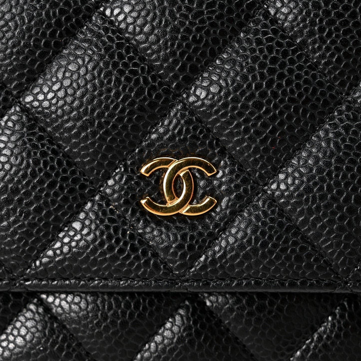 Caviar Quilted Wallet on Chain WOC Black
