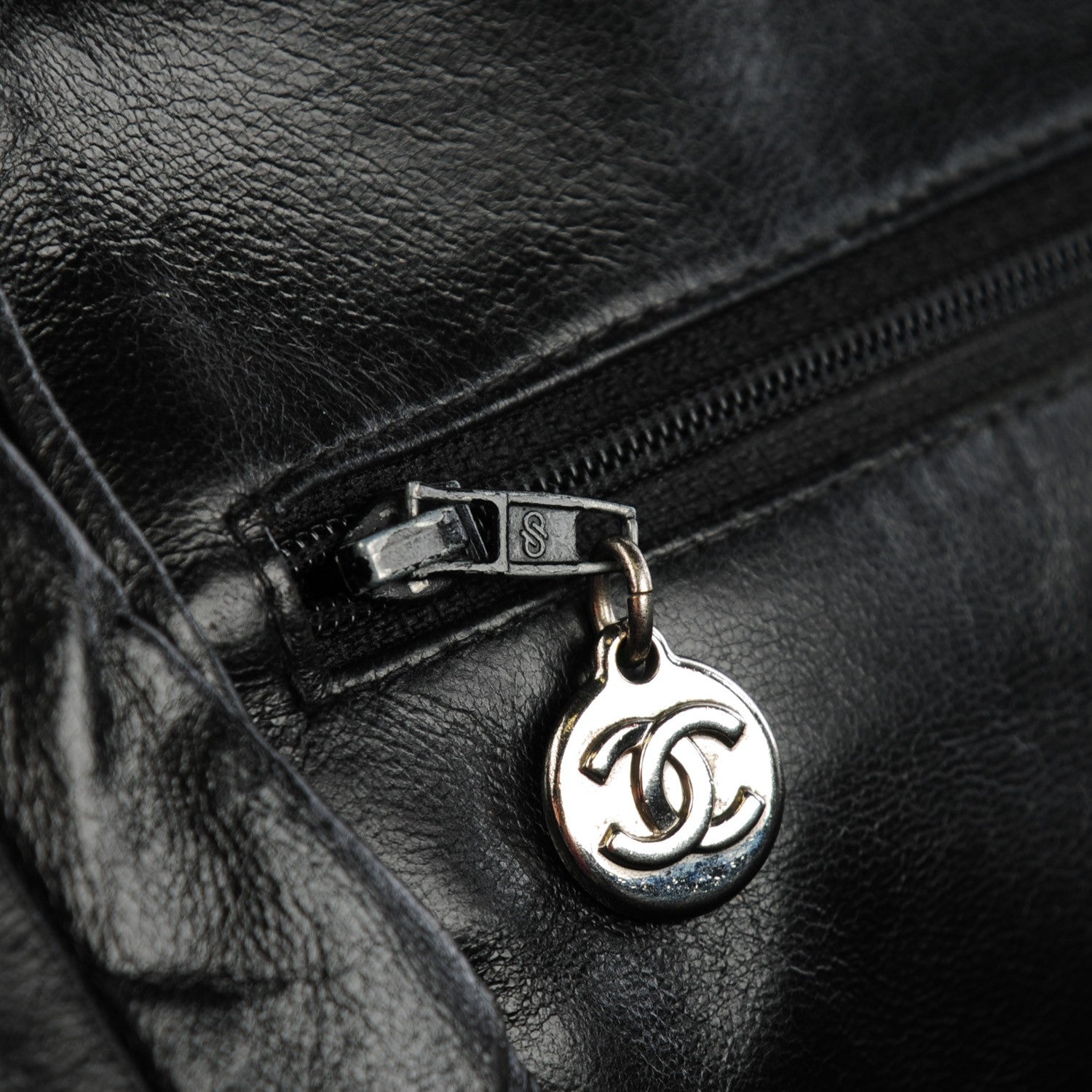Chanel Lambskin Quilted Frame Shoulder Bag Black 2 of 10