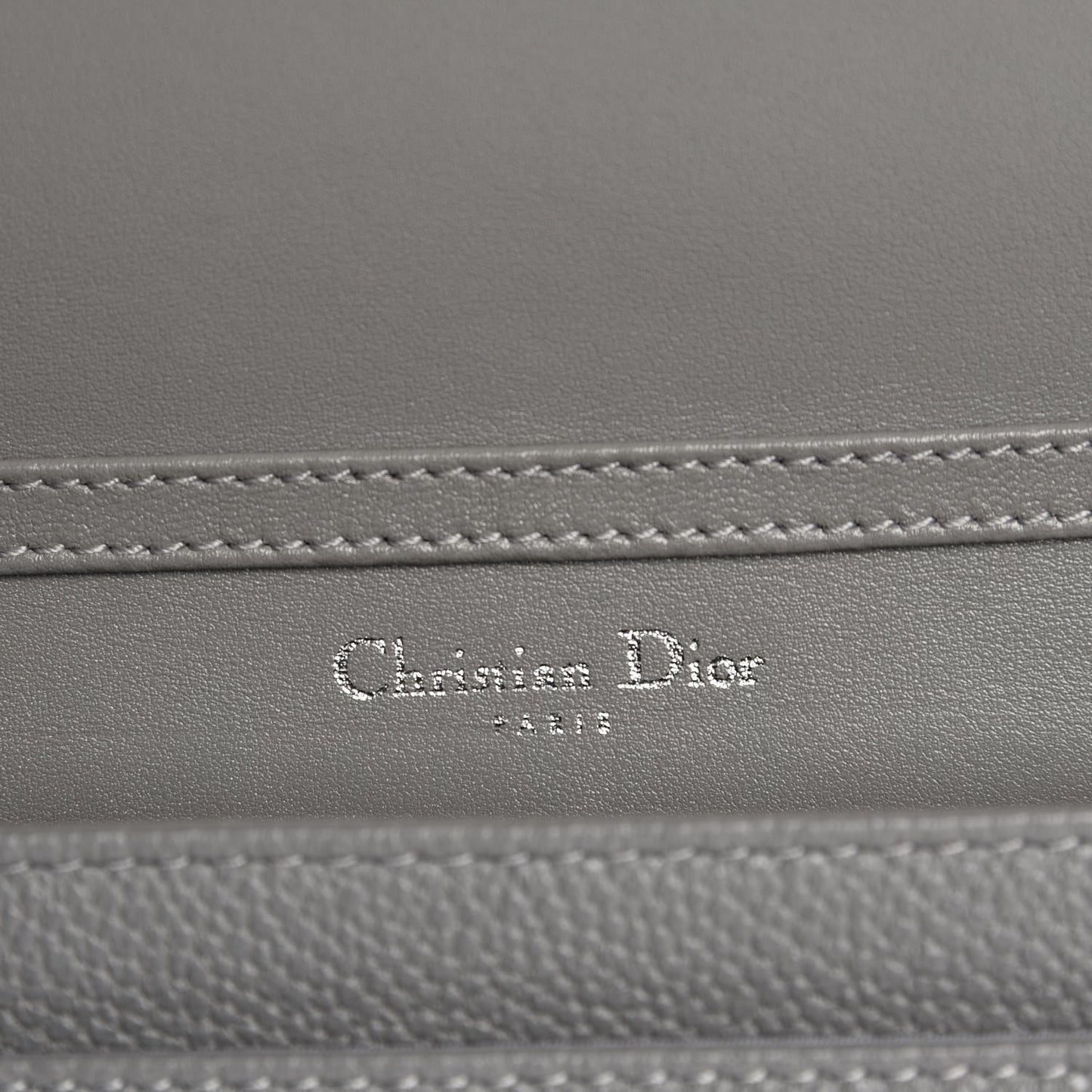 Grained Calfskin Diorama Wallet on Chain Pouch Gris