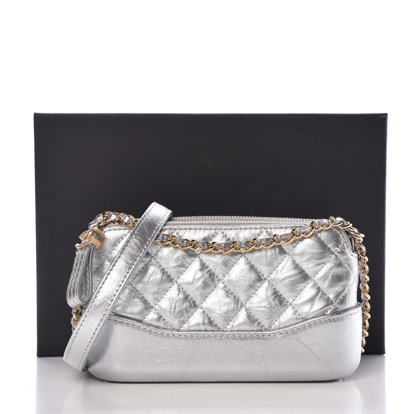 Metallic Lambskin Calfskin Quilted Small Gabrielle Clutch With Chain Silver