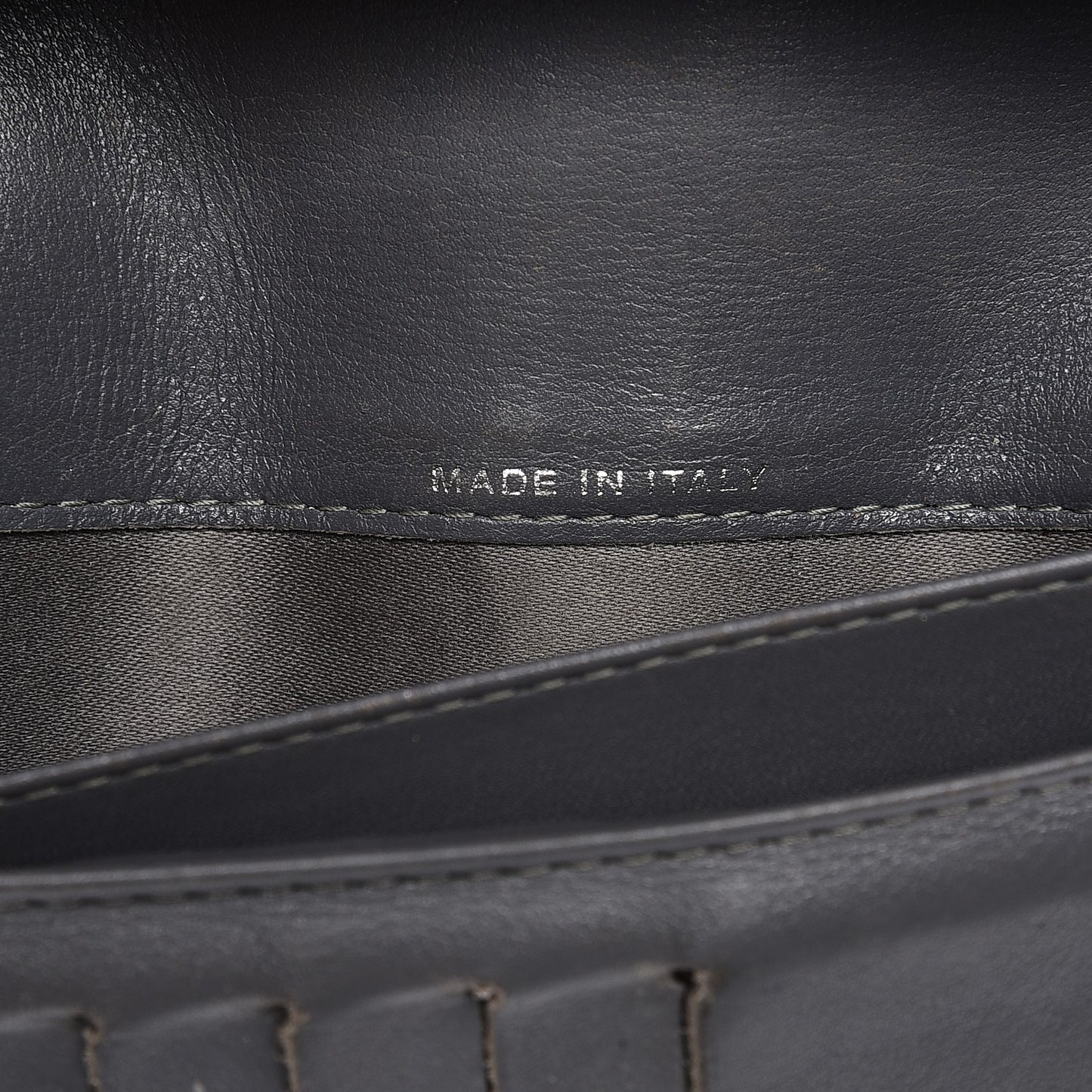 Patent Camellia Large Yen Wallet Black