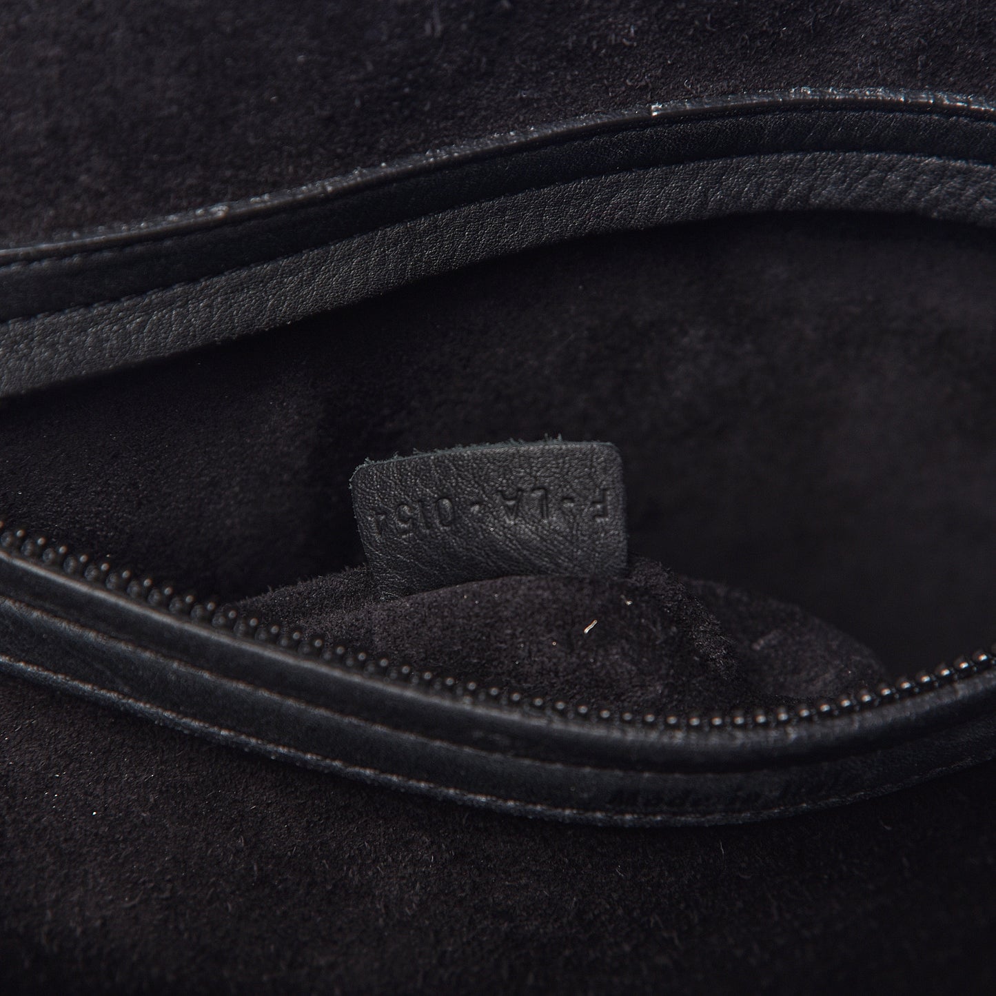Supple Calfskin Medium Phantom Luggage Black