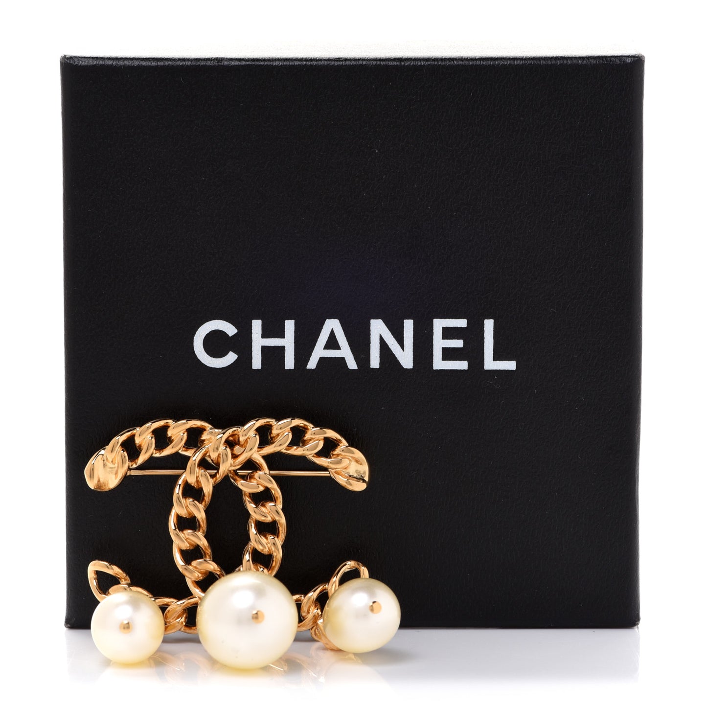 Chain Pearl Drop CC Brooch Gold