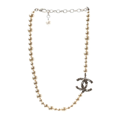 Chanel Pearl Crystal CC Camellia Short Necklace Gold 3 of 4