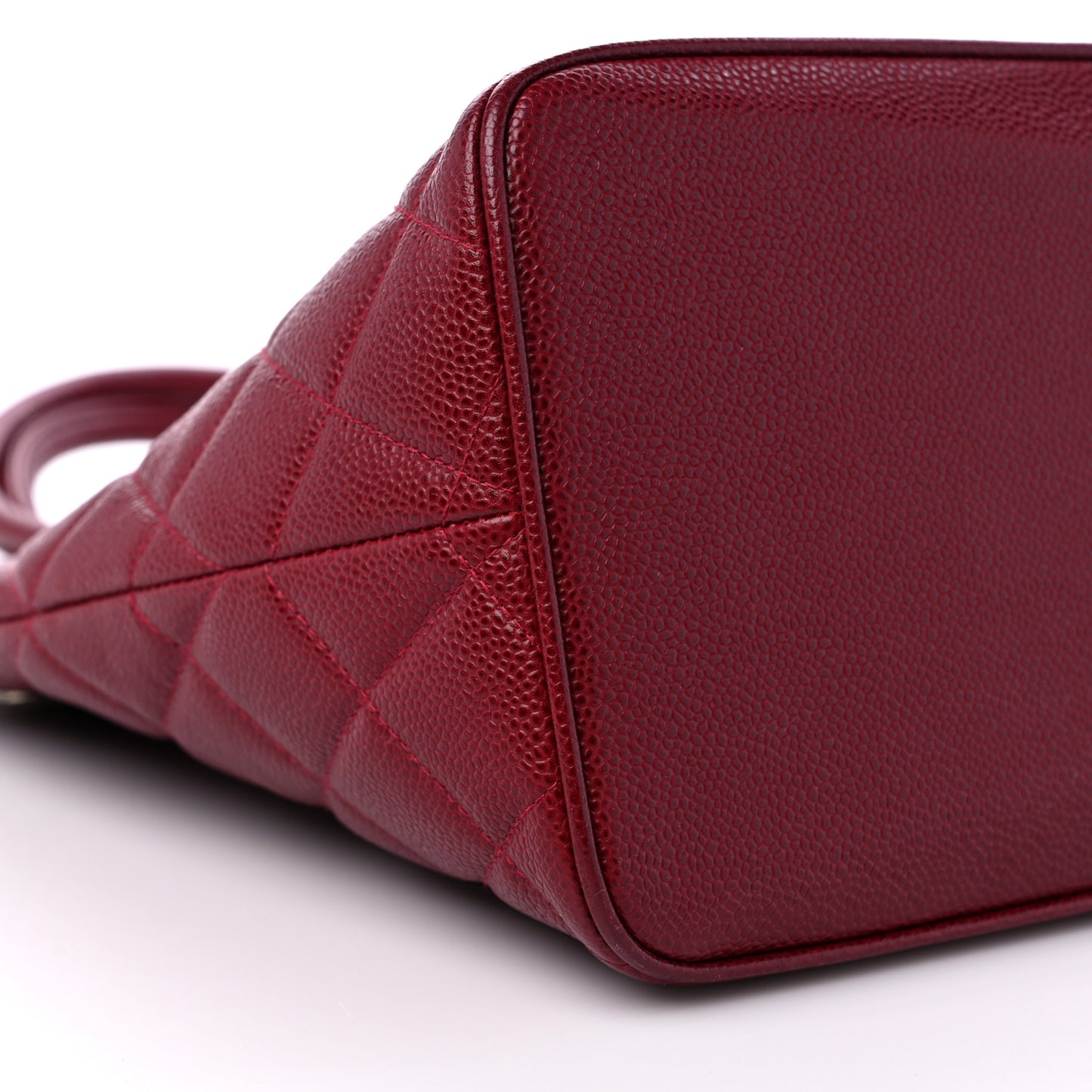 Caviar Quilted Medallion Tote Red