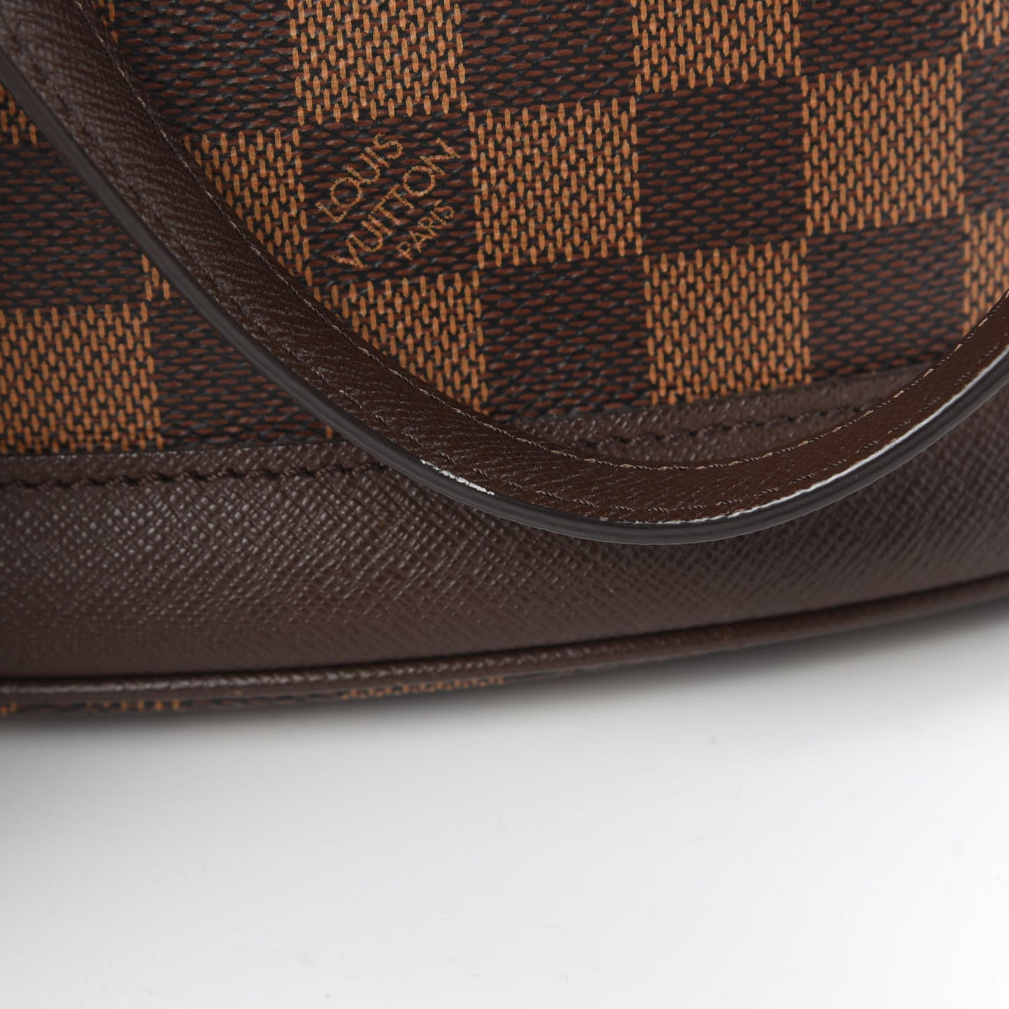 Damier Ebene Marais Bucket 23
