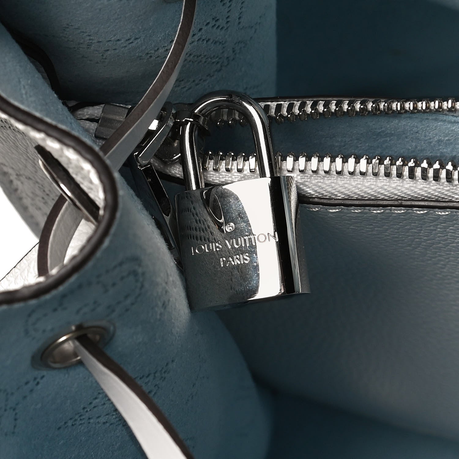 Louis Vuitton Mahina Degrade Muria Bleu 7 of 16