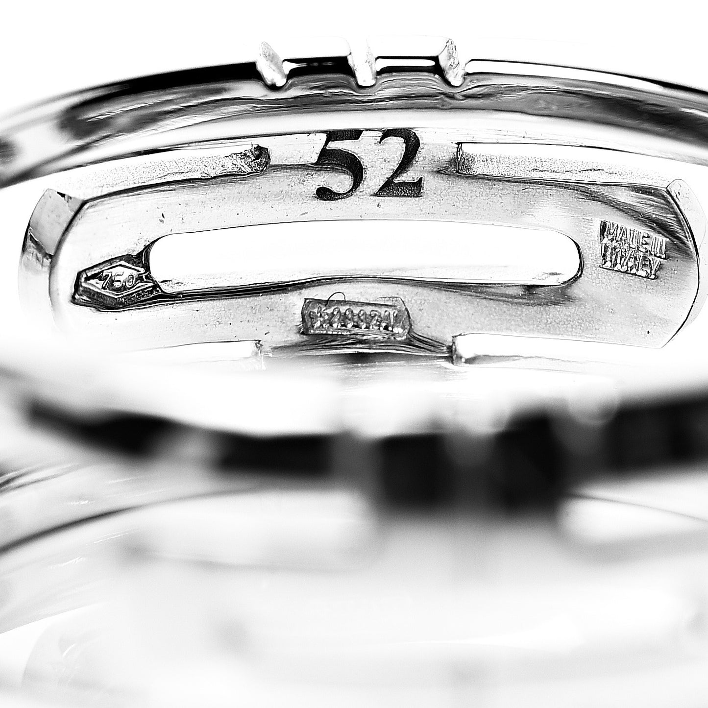 18K White Gold Parentesi Band Ring 52 6